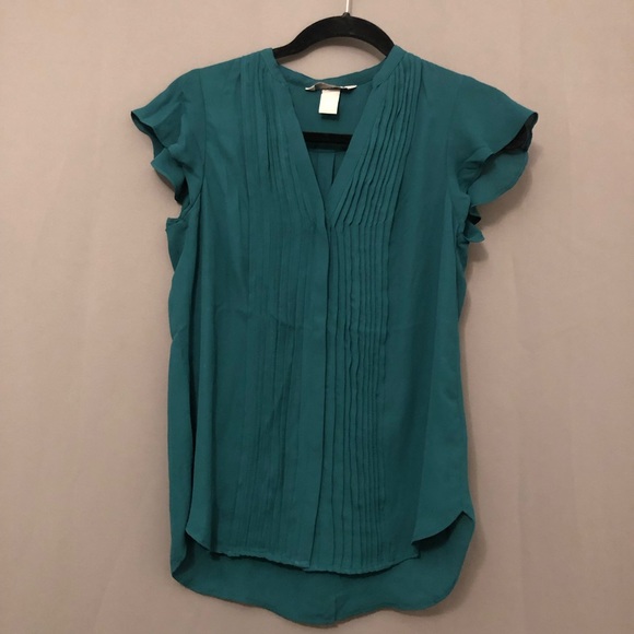H&M Tops - H&M Emerald green ruffle shirt sleeve blouse